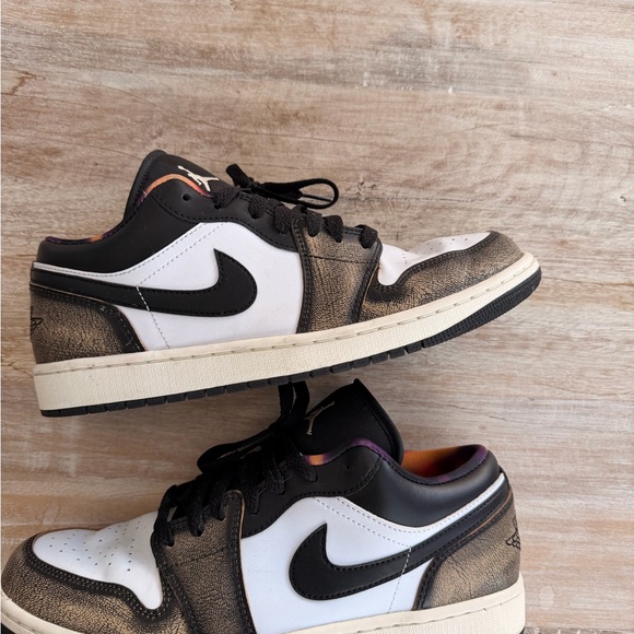 Nike Jordan Black and White Low-Top Sneakers - Picture 3 of 8